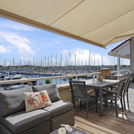 Zeeland Port Marina Apartment with Garage Ouddorp Exterior photo