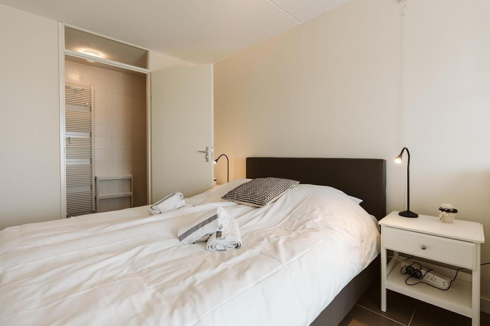 Zeeland Port Marina Apartment with Garage Ouddorp Exterior photo