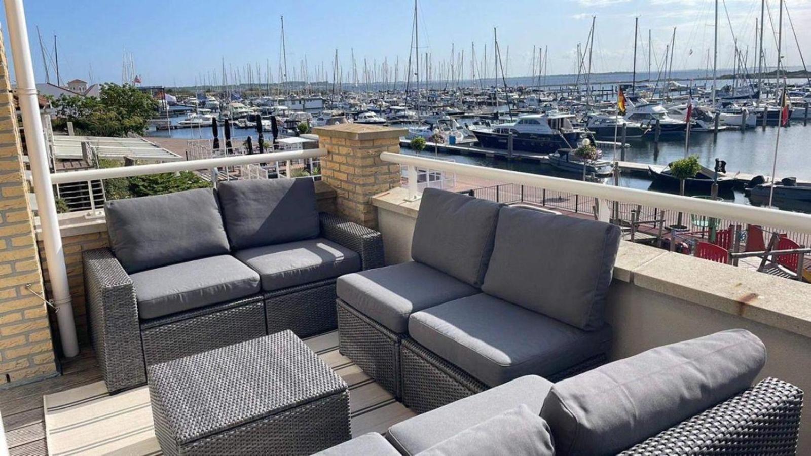 Zeeland Port Marina Apartment with Garage Ouddorp Exterior photo